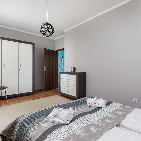 Family Apartment Magic & Sea With Terrace By Noclegi Renters ชวีโนวิชแจ ภายนอก รูปภาพ