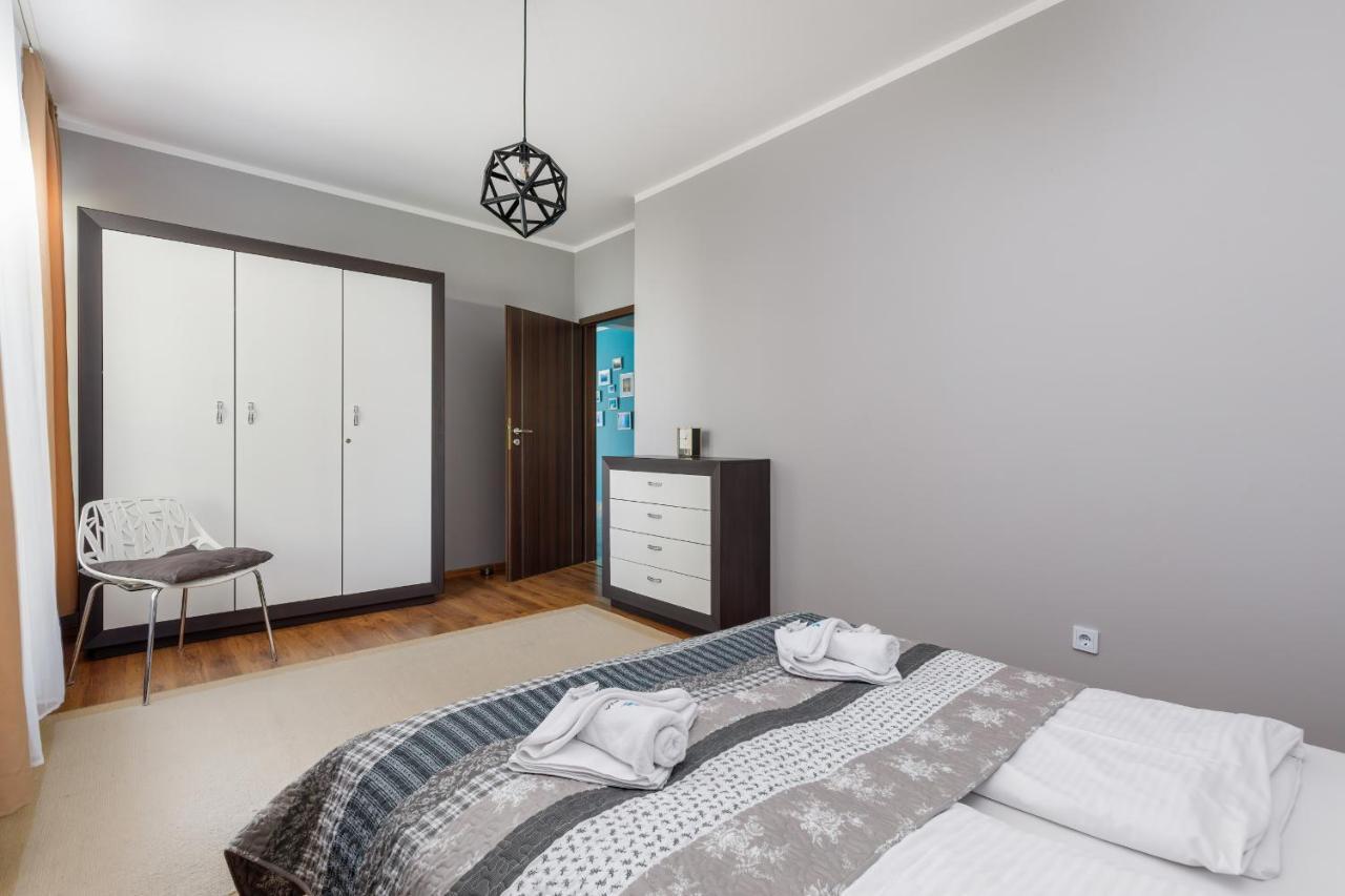 Family Apartment Magic & Sea With Terrace By Noclegi Renters ชวีโนวิชแจ ภายนอก รูปภาพ