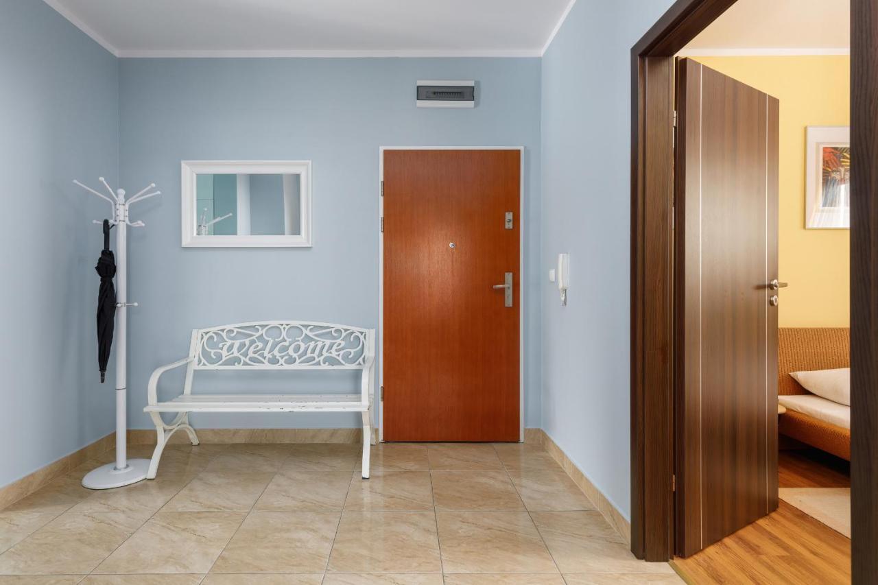 Family Apartment Magic & Sea With Terrace By Noclegi Renters ชวีโนวิชแจ ภายนอก รูปภาพ