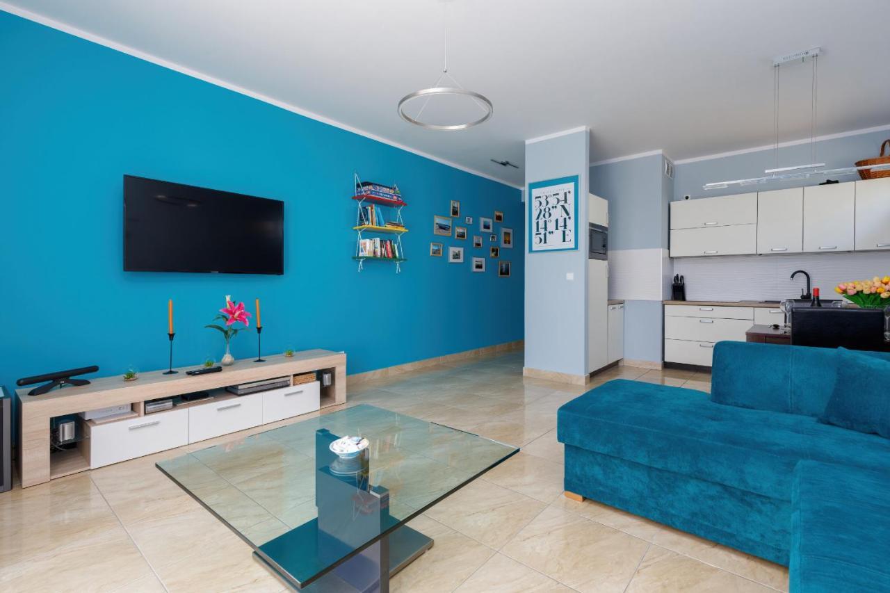 Family Apartment Magic & Sea With Terrace By Noclegi Renters ชวีโนวิชแจ ภายนอก รูปภาพ