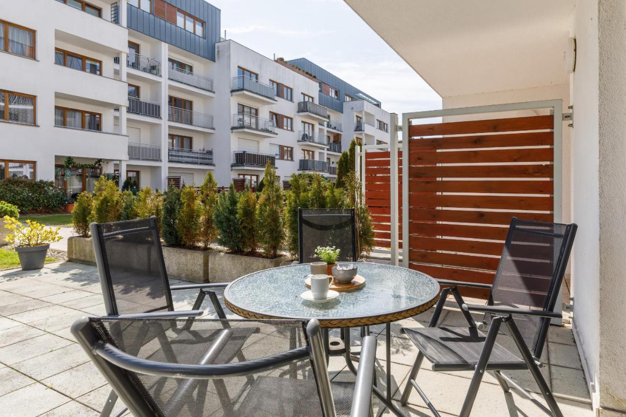 Family Apartment Magic & Sea With Terrace By Noclegi Renters ชวีโนวิชแจ ภายนอก รูปภาพ